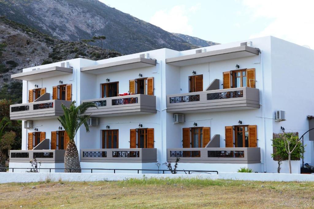 Idomeneas Apartments Суйя Екстер'єр фото