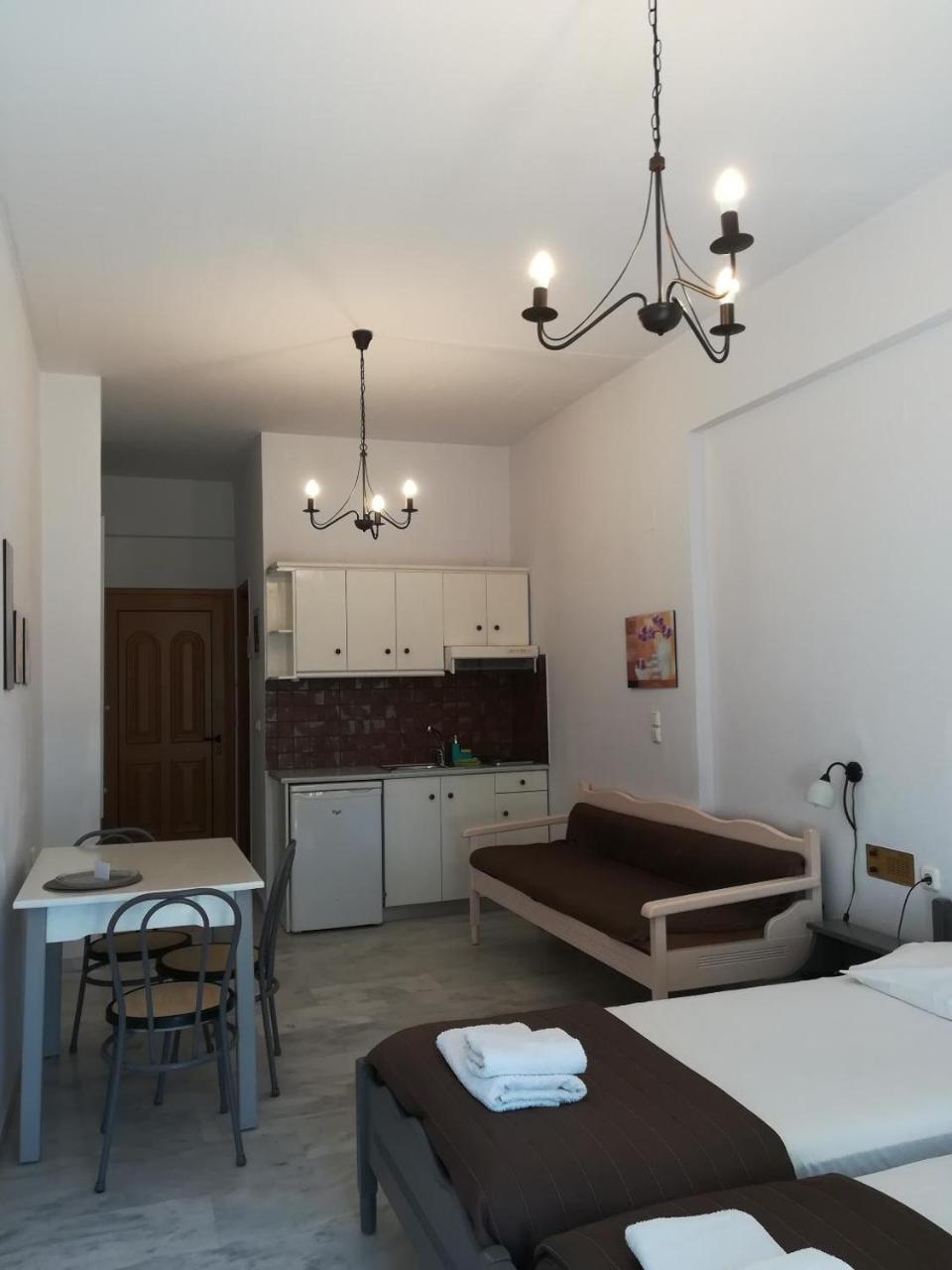 Idomeneas Apartments Суйя Екстер'єр фото